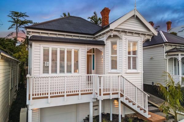 Luxury Ponsonby Villa, Buchen Sie  Hotels in Nordinsel mit Parkplatz, Parkplätze