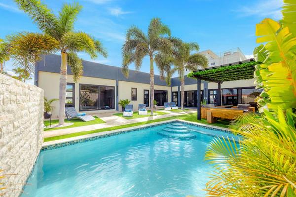 Palm Beach Sea La Vie Suites, Prenota  Hotel con piscina a Palm-Eagle Beach, Piscina