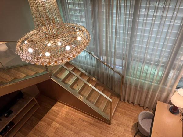 World Hotel Jinan Harmony Plaza Qilu Childrens Hospital Branch, Buchen Sie  Hotels in Shandong mit Parkplatz, Parkplätze