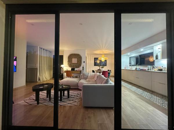 Chambres dans la Villa Larros, Reserva ahora  Hoteles en Aquitania con aparcamiento, Aparcamiento
