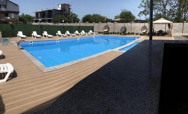 Rooms For Rent, Buchen Sie  Hotels mit Pool in Ajara, Schwimmbad