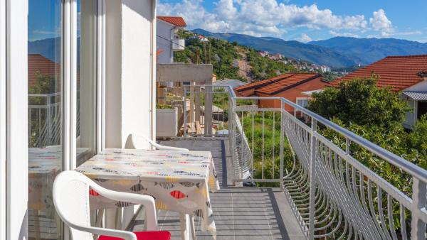 Charming Senj by Villas Guide, Réserver  Hôtels à Lika-Senj County avec parking, Parking
