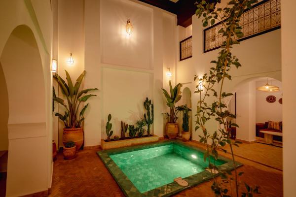 Riad KECH LeS ESSENSIELS, Prenota  Medina 