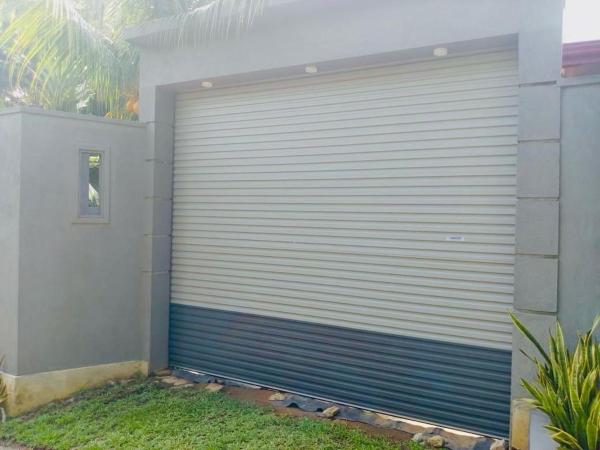 Hiru Villa, Reserva ahora  Hoteles en Distrito de Matale con aparcamiento, Aparcamiento