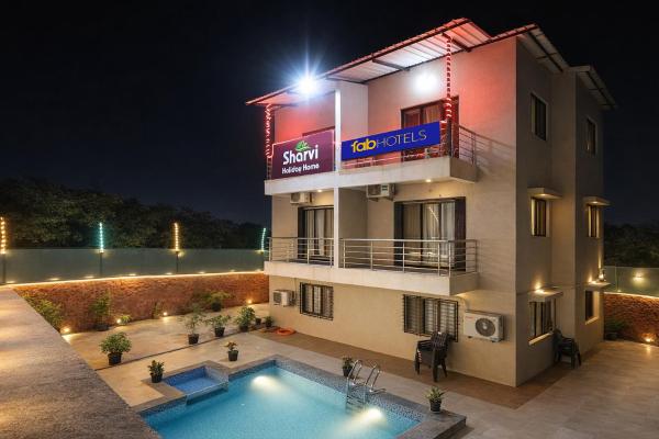 FabHotel Sharvi, Réserver  Hôtels à Maharashtra avec piscine, Piscine