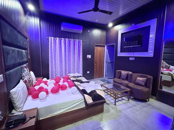 The Hotel Moon, Buchen Sie  Paonta Sahib 