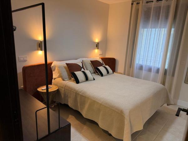 Apartamentos Máximo, Buchen Sie  Hotels in Extremadura mit Parkplatz, Parkplätze