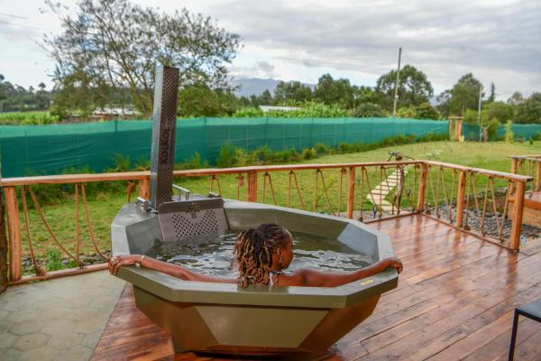 The WildFoot Cabins, Prenota  Naro Moru Laikipia