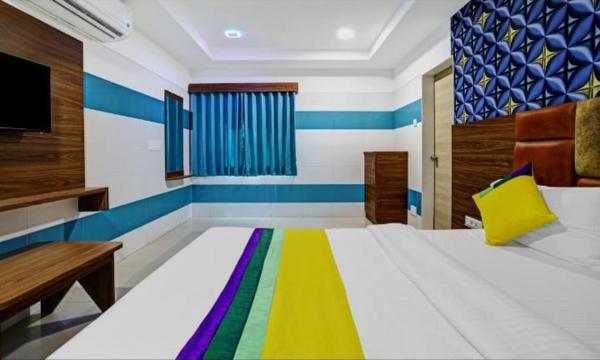 HOTEL RADHE, Réserver  Vadodara 