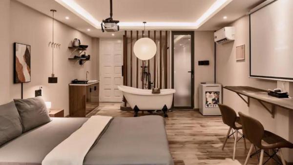 OYADO STAY in DALAT, Buchen Sie  Hotels in Lam Dong mit Pool, Schwimmbad