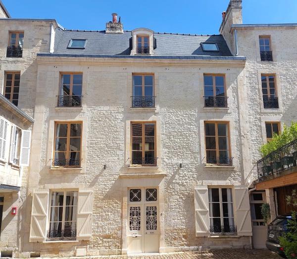 La Demeure Saint Sauveur, Prenota  Caen 