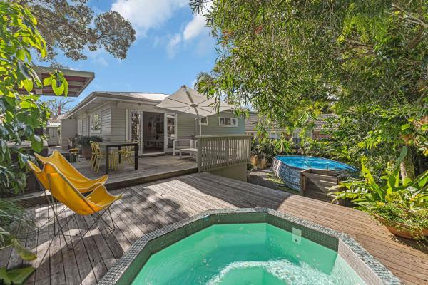 Bespoke Stays - Sunlit Home in Devonport, Buchen Sie  Auckland Region Auckland