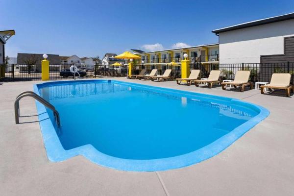 Vibes Villa, Buchen Sie  Hotels in New Jersey mit Pool, Schwimmbad