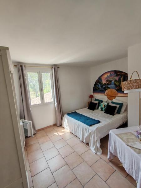 Chambre dhôtes, à la nuitée 2, Prenota  Hotel a Alvernia con parcheggio, Parcheggio