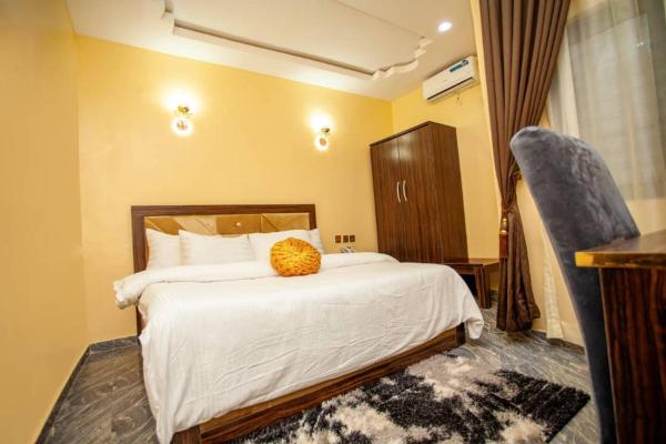 kcc hotels and suites, Buchen Sie  Calabar Nigeria
