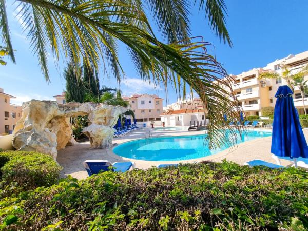 Pyla Village Resort Spacious Studio B202, Buchen Sie  Hotels in Bezirk Larnaca mit Parkplatz, Parkplätze