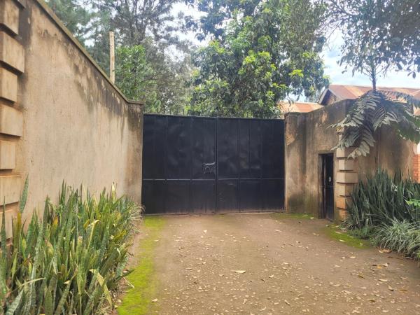 Residential Home with Nature, Buchen Sie  Kampala Uganda