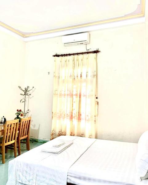 Khách Sạn Phong Châu Sốp Cộp, Prenota  Hotel a Son La. con parcheggio, Parcheggio