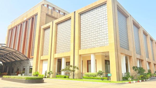 Jajati Courtyard ,Jajpur, Prenota Hotel Hotel a Byasanagar con parcheggio, Parcheggio