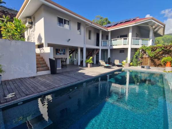 Villa ATA ITI, Book  Hotels in Tahiti with a Pool, Swimming Pool