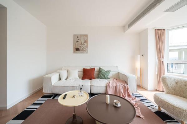 Vintage-Style, Fully Equipped Apartment with 3Bedroom, Buchen Sie Ferienwohnung Hotels mit Pool in Region Shanghai, Schwimmbad