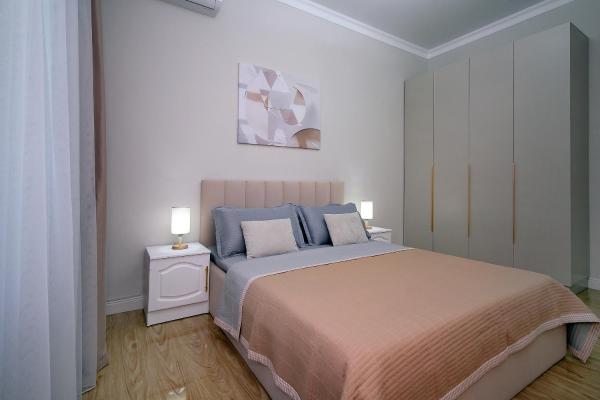 Просторный уют в центре Алматы, Mega Park Arbat, Buchen Sie  Almaty Kasachstan