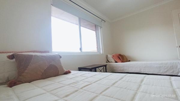Bright Room Near Beaches and Airport, Buchen Sie  Sydney Region Sydney