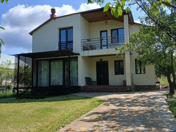 Omsi Villa with views, Prenota  Saguramo Mtskheta