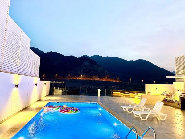 Lux 3BR Villa, Sea Views & Pool, Book  Sharm Hotels with a Parking, Parking