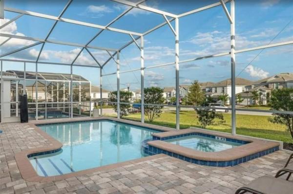Luxurious 6BR Villa in Champions Gate - Pool, Spa & Near Disney villa, Prenota  Hotel SPA a Florida, SPA