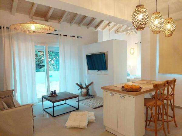 Maya 5, junior suite with big terrace, Prenota  Skiathos 