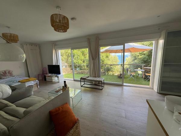 Villa Pietranera, Réserver   