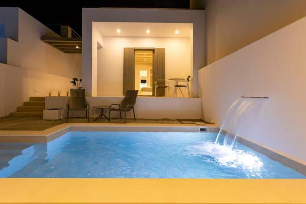 Kyma & Anemos Suites, Prenota  Hotel a Paro con piscina, Piscina