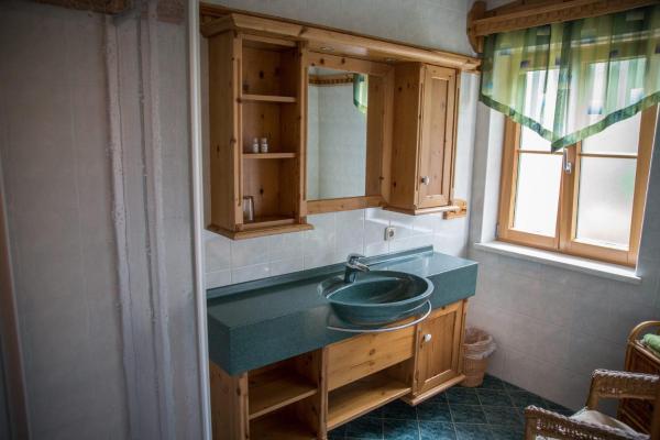 Brunnsteffl - Ferienhaus Lindner, Reserva ahora  Hoteles en Estiria con aparcamiento, Aparcamiento