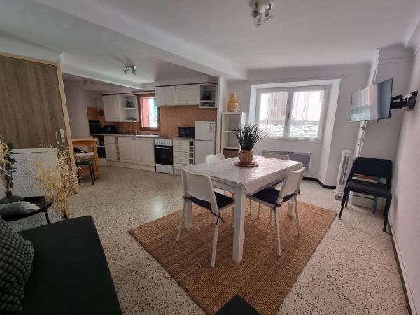 Collioure - Maison T2 Charme Vieux Village, 4 Pers. - FR-1-309-528, Réserver  Collioure Vermillion Coast