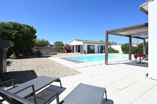203 Lenvironnementale Villa with pool, Prenota  Hotel a Aquitania con piscina, Piscina