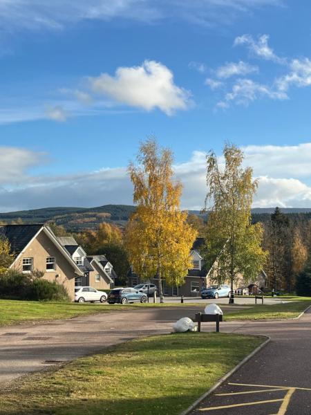 Apartment in Queens Court Banchory, Buchen Sie Ferienwohnung Hotels in Grampian mit Parkplatz, Parkplätze