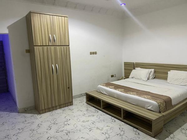 Ibiyemi apartment, Prenota Appartamento Hotel a Bwari con colazione, Colazione