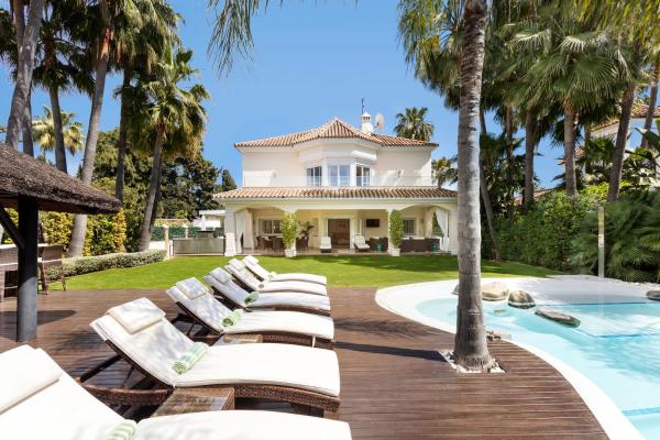 Los Molineros - 8 Bedroom Villa, Prenota  Marbella Costa del Sol