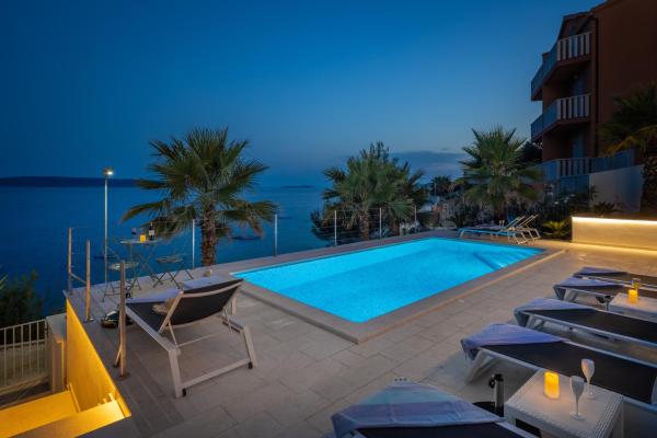 Apartament Villa Leonardo, Buchen Sie  Hotels in Gespanschaft Split-Dalmatien mit Parkplatz, Parkplätze
