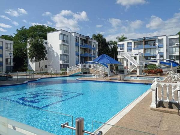 APARTAMENTO FAMILIAR MELGAR CON PISCINA ac, Buchen Sie  Hotels in Tolima mit Parkplatz, Parkplätze