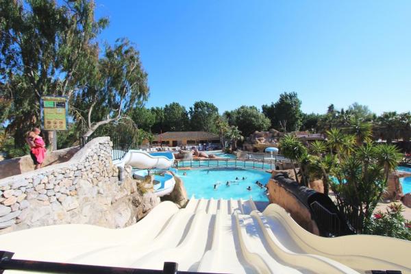 Camping Les Sables d Or - Maeva, Réserver  Hôtels à Hérault avec piscine, Piscine