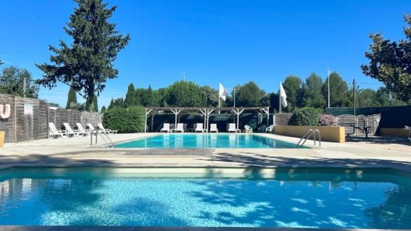 Camping 2 étoiles - Piscine - ccb0fdi, Réserver  Hôtels à Hérault avec piscine, Piscine