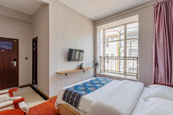 Kunming Shengfei Hotel Changshui Airport Branch, Prenota Hotel Kunming Yunnan