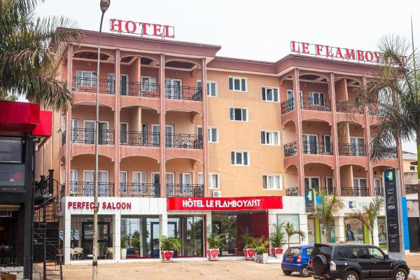 flamboyant hôtel, Buchen Sie  Jaunde Mfoundi