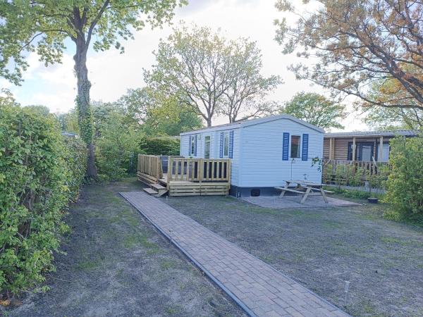BJ Chalets - Simonsgat 40 - Vakantiepark Lauwersoog- Chalet aan SPEELTUIN, Prenota Chalet Cottage a Groninga, Cottage