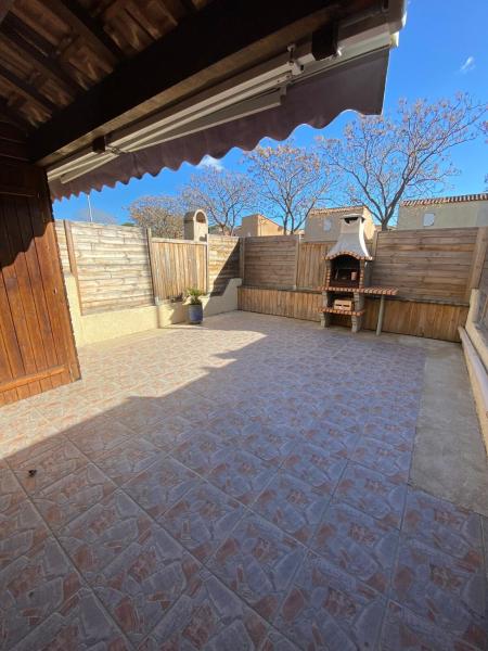 V0782 - Villa 6 personnes climatisée avec terrasse 400m de la plage, Réserver  Vias Canal du Midi