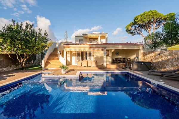 Villa Louanna, Prenota  Hotel a Algarve con parcheggio, Parcheggio