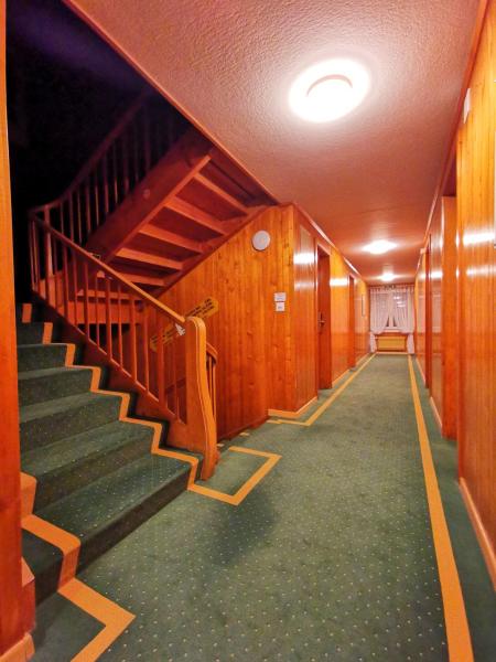 Long & Short Stay Hotel Bahnhof Ausserberg, Prenota  Hotel a Canton Vallese con parcheggio, Parcheggio