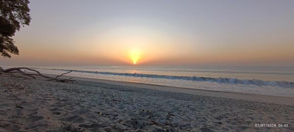 Beach Camp, Prenota  La Ermita 